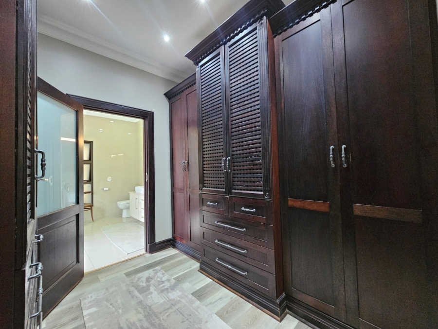 5 Bedroom Property for Sale in Jim Fouchepark Free State